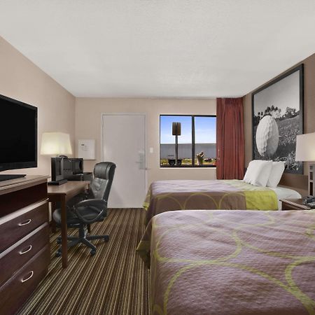 Super 8 By Wyndham Fort Myers Extérieur photo